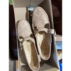 Soft Spots Reina Taupe Leather T-Strap Woven Loafers Shoes Womens 6 M 117306
